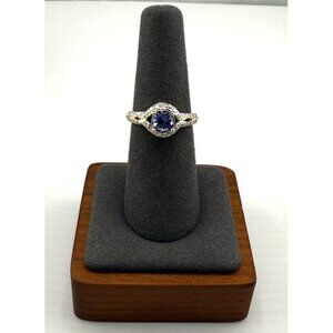 Ladies 14K Gold Tanzanite Ring - Size 7